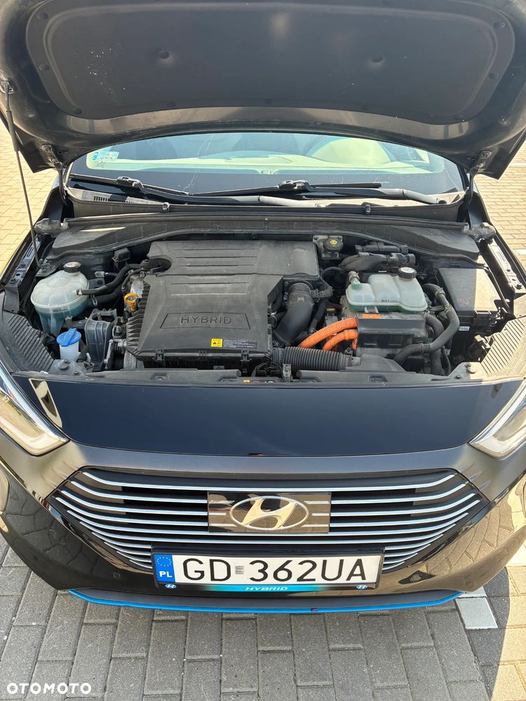 Hyundai IONIQ Hybrid Business - 12