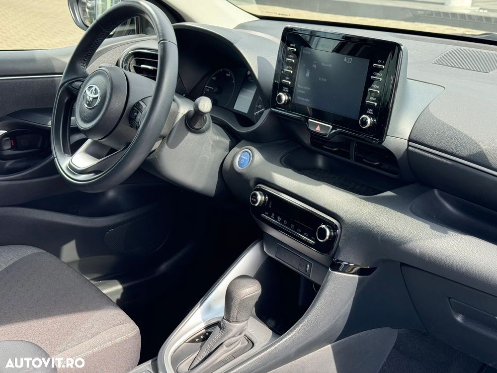 Toyota Yaris 1.5 VVT-i HSD Exclusive Style - 19