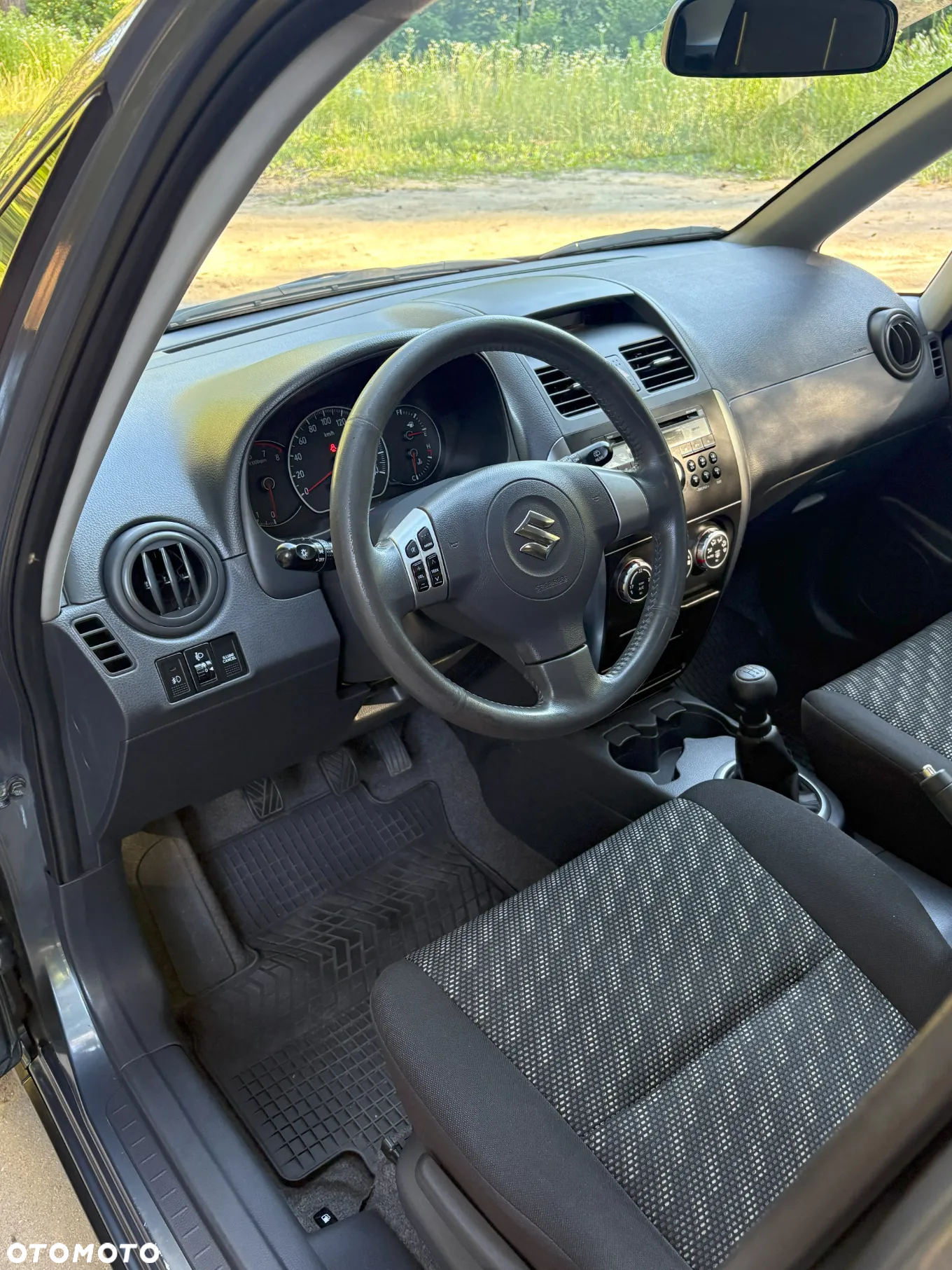 Suzuki SX4 1.6 Premium - 11