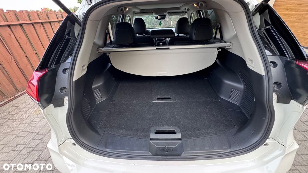 Nissan X-Trail 2.0 dCi Tekna 4WD Xtronic - 6