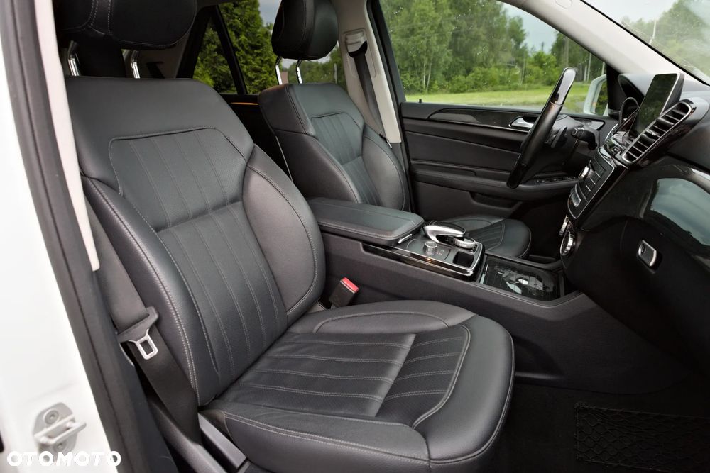 Mercedes-Benz GLE 400 4Matic 7G-TRONIC Exclusive - 33