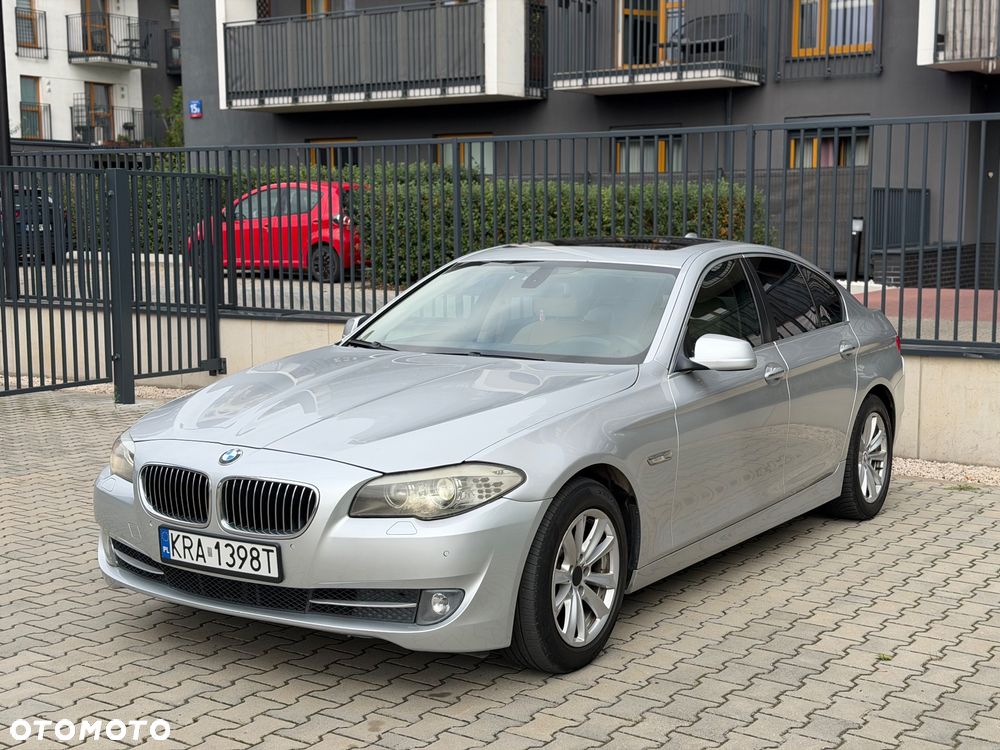 BMW Seria 5 528i xDrive Sport-Aut - 5
