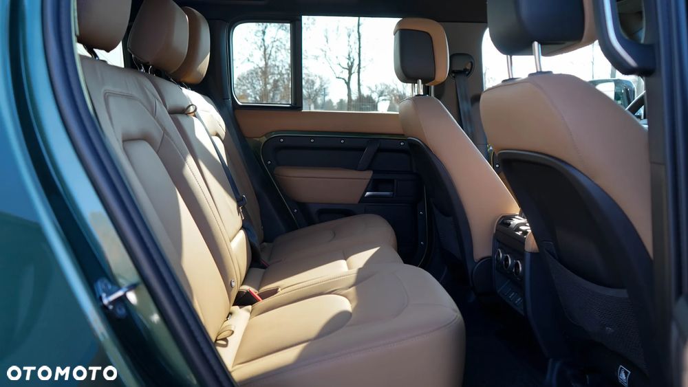 Land Rover Defender 3.0 D350 mHEV X-Dynamic HSE - 28