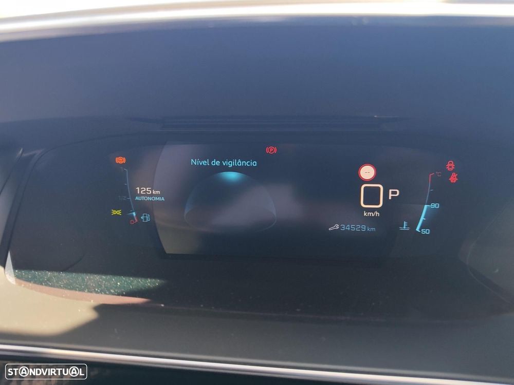 Peugeot e-2008 50 kWh GT - 23