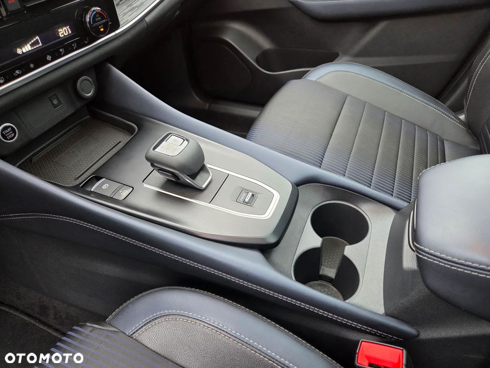 Nissan Qashqai 1.3 DIG-T MHEV Xtronic Tekna - 24