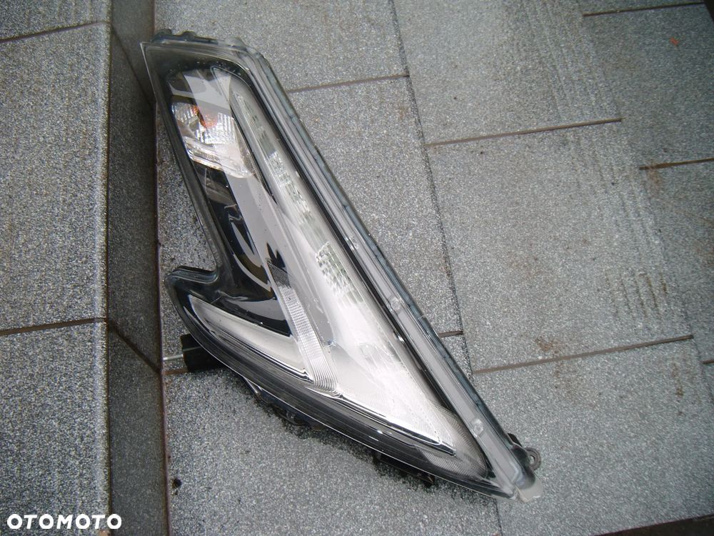 nissan juke F15 lift lampa prawy przód LED 90127810 - 1
