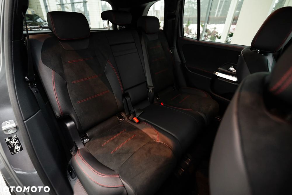 Mercedes-Benz GLB 250 mHEV 4-Matic AMG Line 8G-DCT - 12