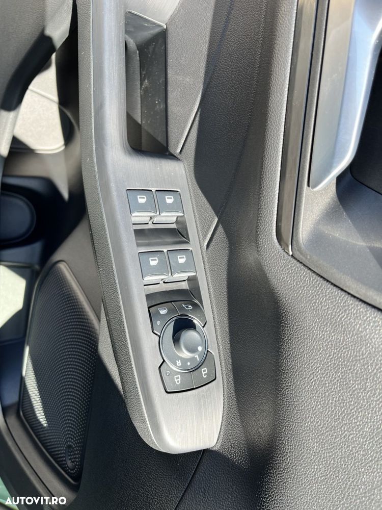 Ford Kuga - 9
