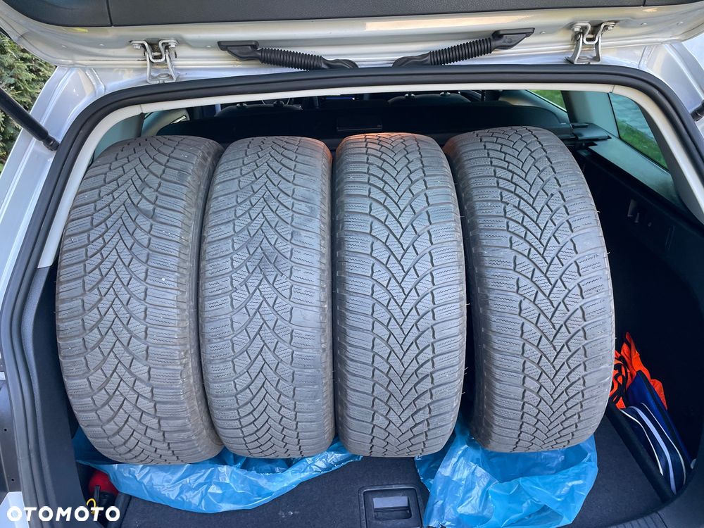 Volkswagen Golf 1.4 TSI BMT Highline DSG - 30