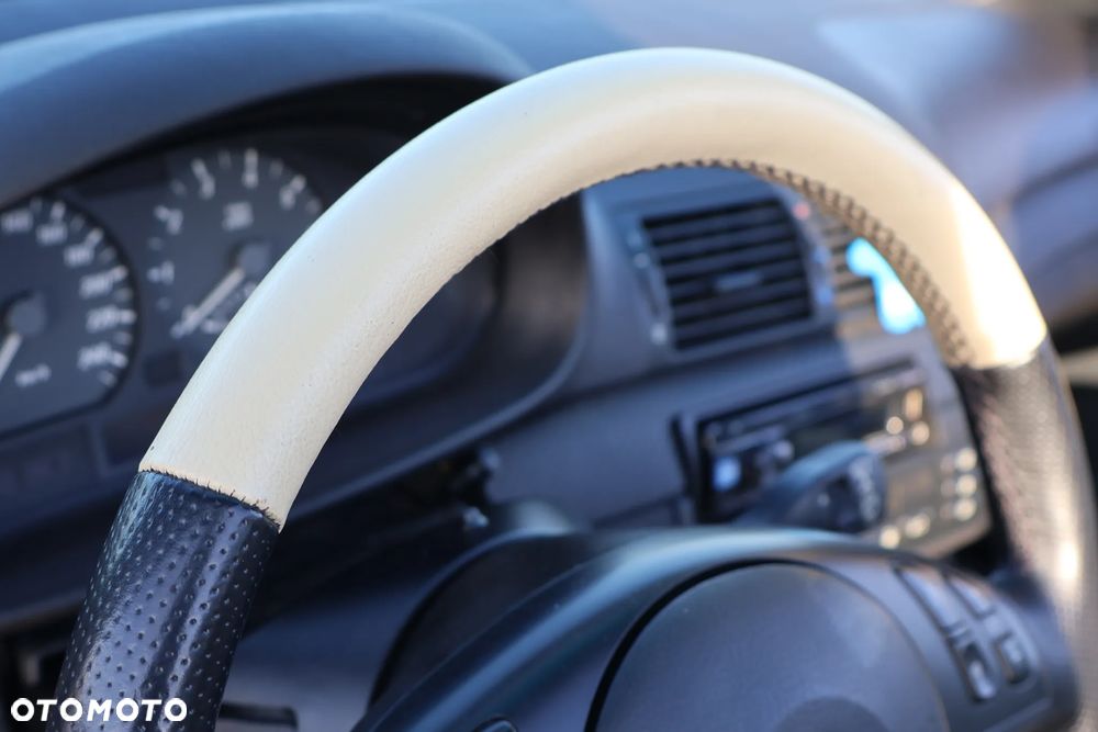 BMW Seria 3 330 Ci Edition Exclusive - 21