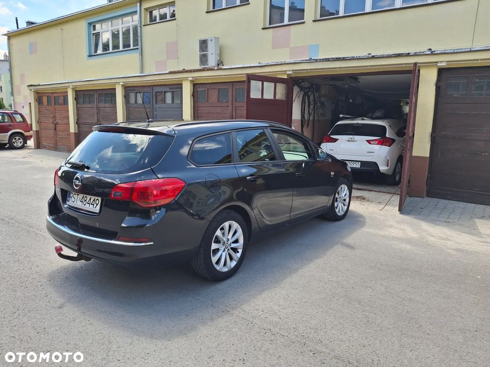 Opel Astra 1.4 Turbo 150 Jahre - 5