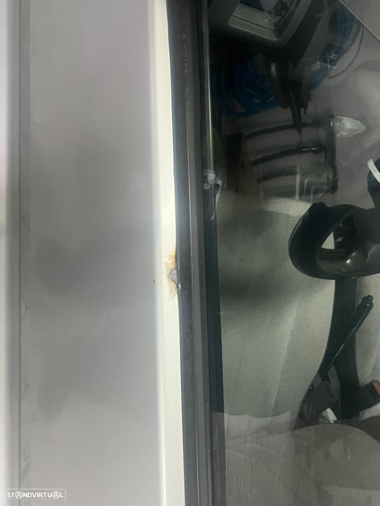 Nissan Micra 1.0 - 7