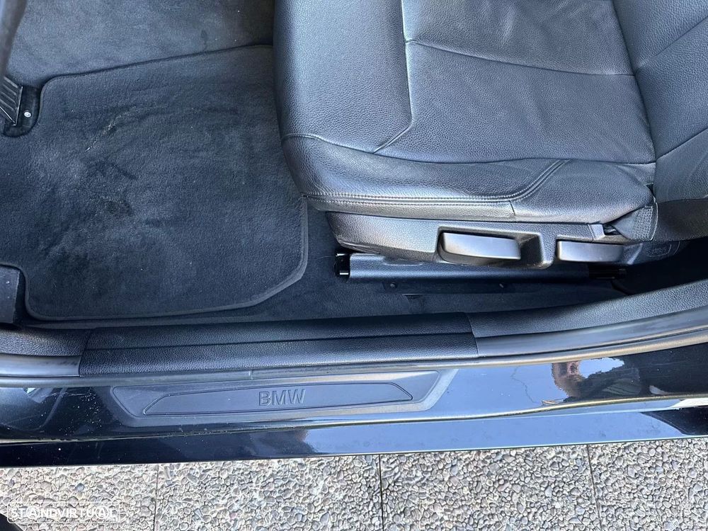 BMW 318 d Aut. Sport Line - 33