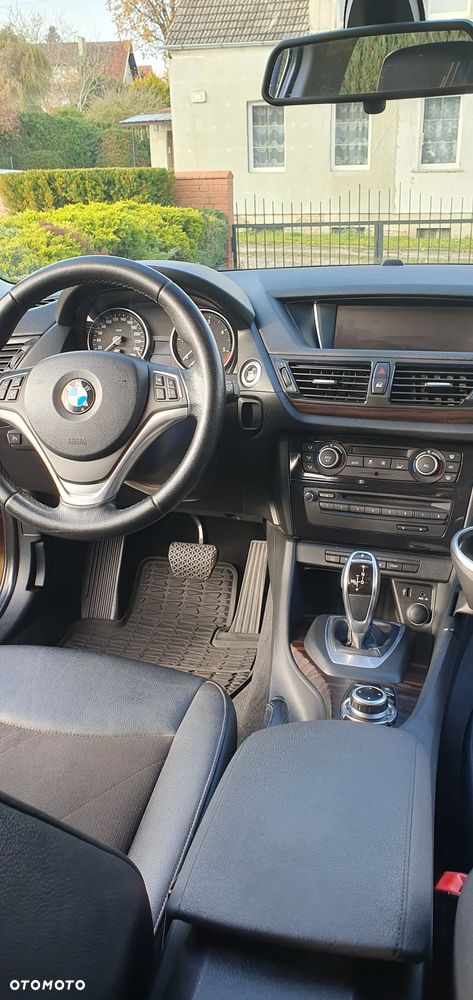 BMW X1 xDrive20d - 11