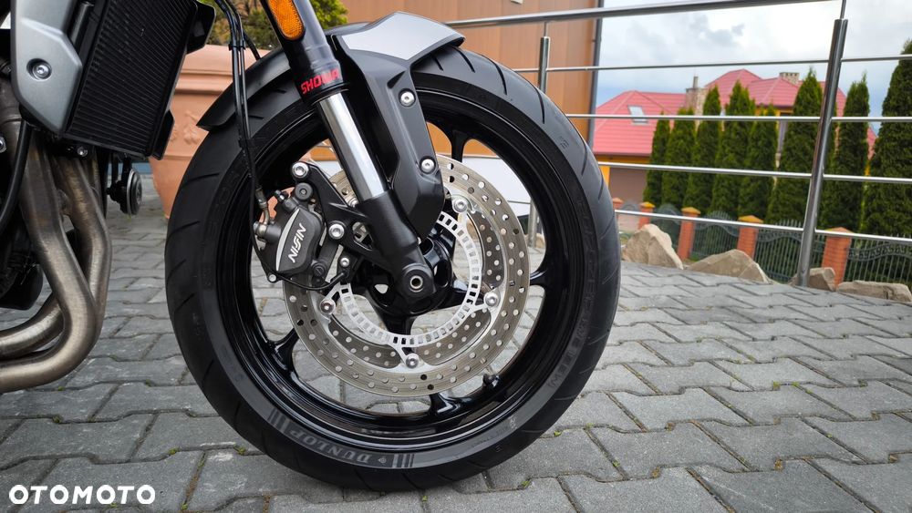 Triumph Trident - 22