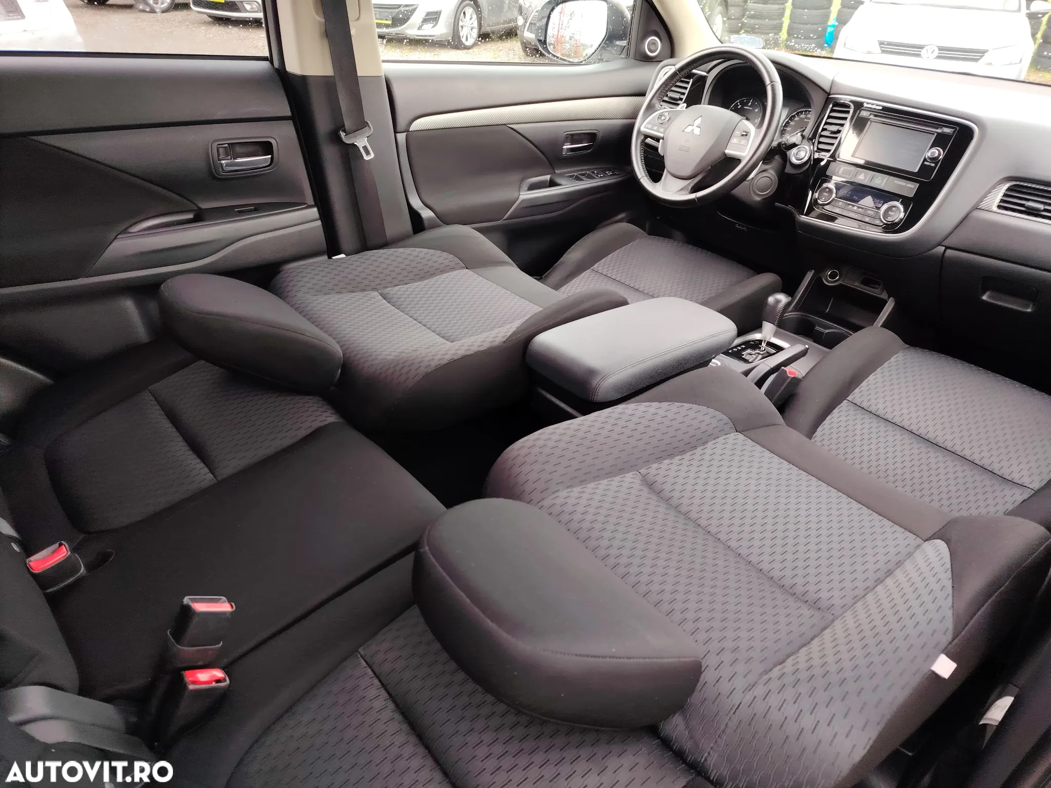 Mitsubishi Outlander 2.2 DI-D 4WD Automatik Diamant Edition - 11