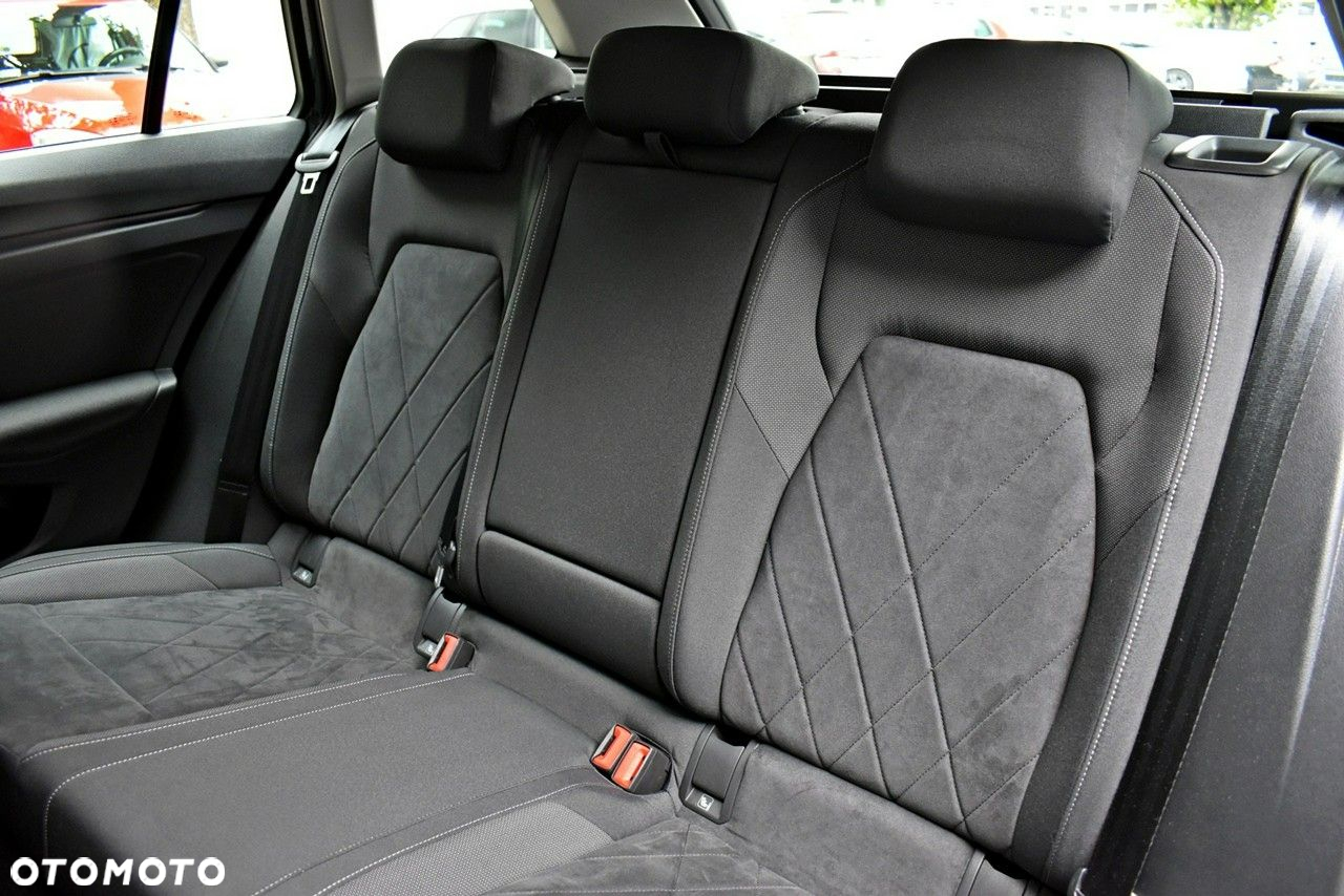 Volkswagen Golf VIII 1.5 TSI EVO Life - 12