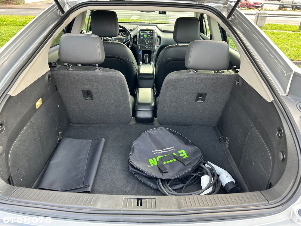 Chevrolet Volt - 21
