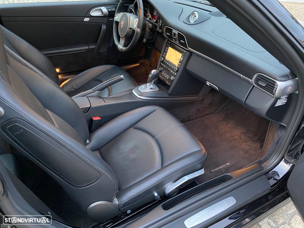 Porsche 911 Série F - 18