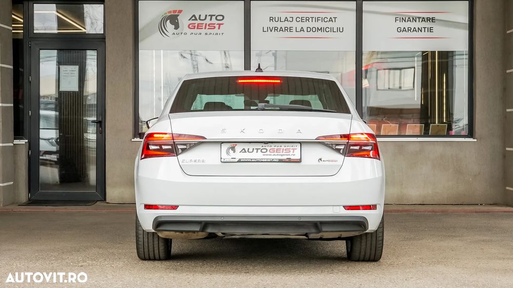 Skoda Superb 2.0 TDI DSG Style - 6