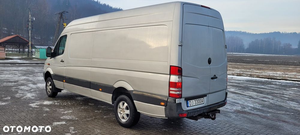 Mercedes-Benz Sprinter - 4