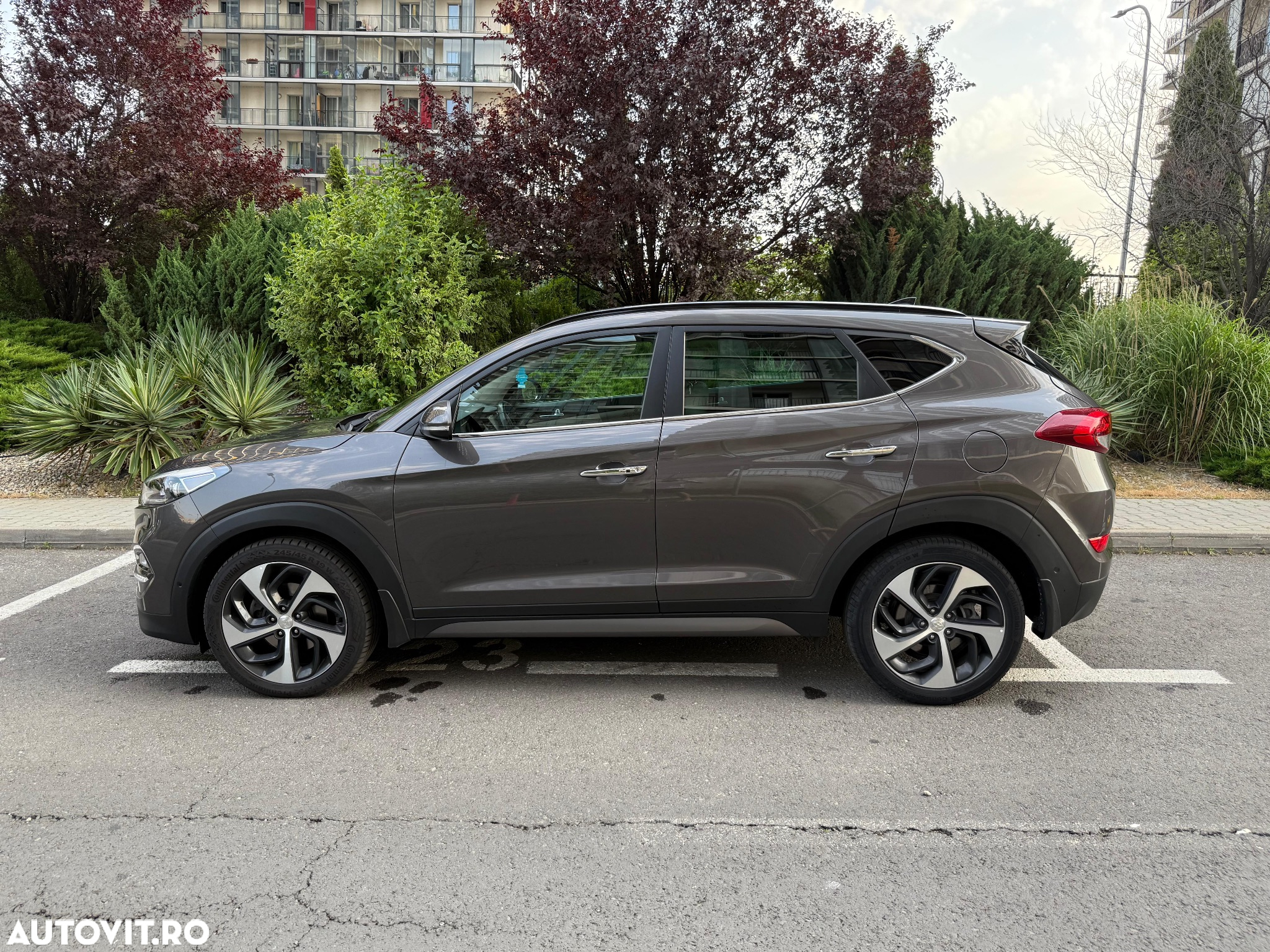 Hyundai Tucson 2.0 CRDI 4WD 6AT Style - 8