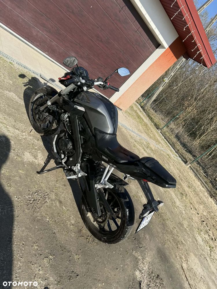 Yamaha MT - 2