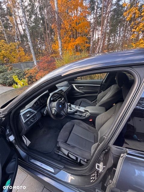 BMW Seria 3 320d xDrive M Sport Shadow sport - 11