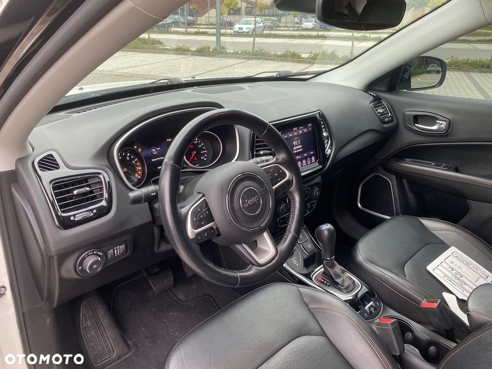 Jeep Compass - 8