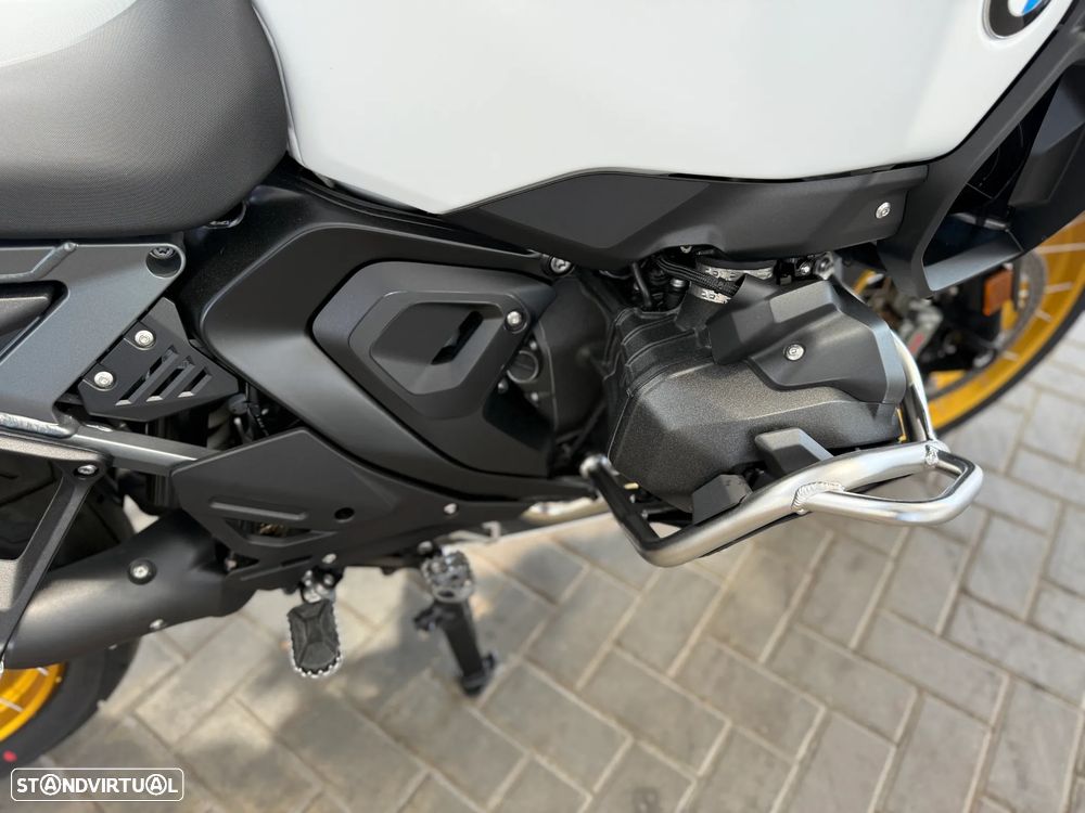 BMW R 1300 GS Adventure Trophy - 8