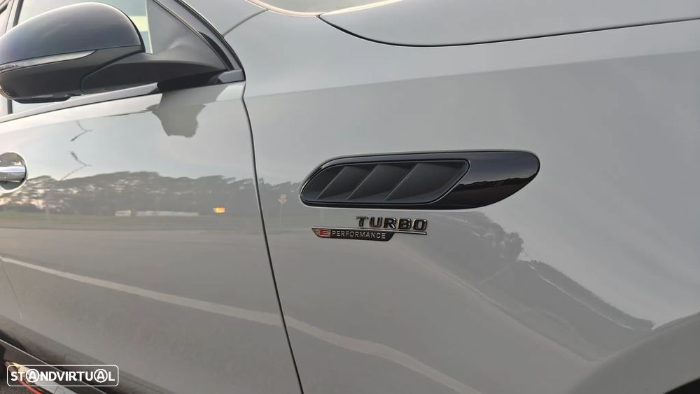 Mercedes-Benz C 63 AMG S E Performance Speedshift MCT9G F1 Edition - 27