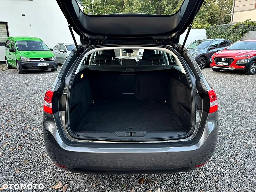 Peugeot 308 1.5 BlueHDi Allure S&S - 10