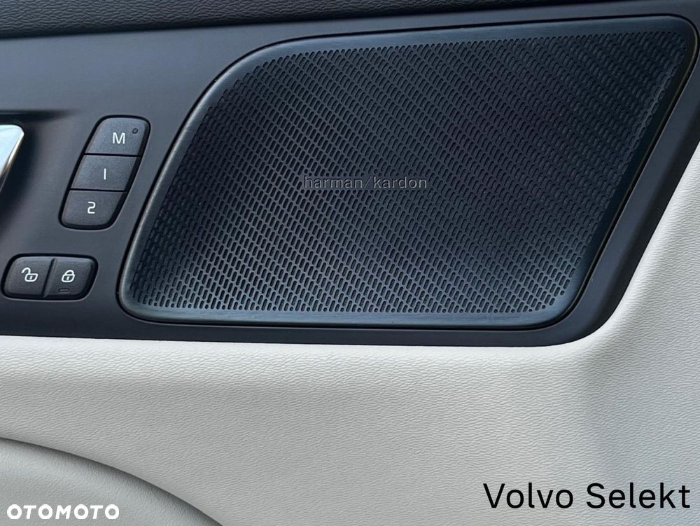 Volvo V60 Cross Country - 30