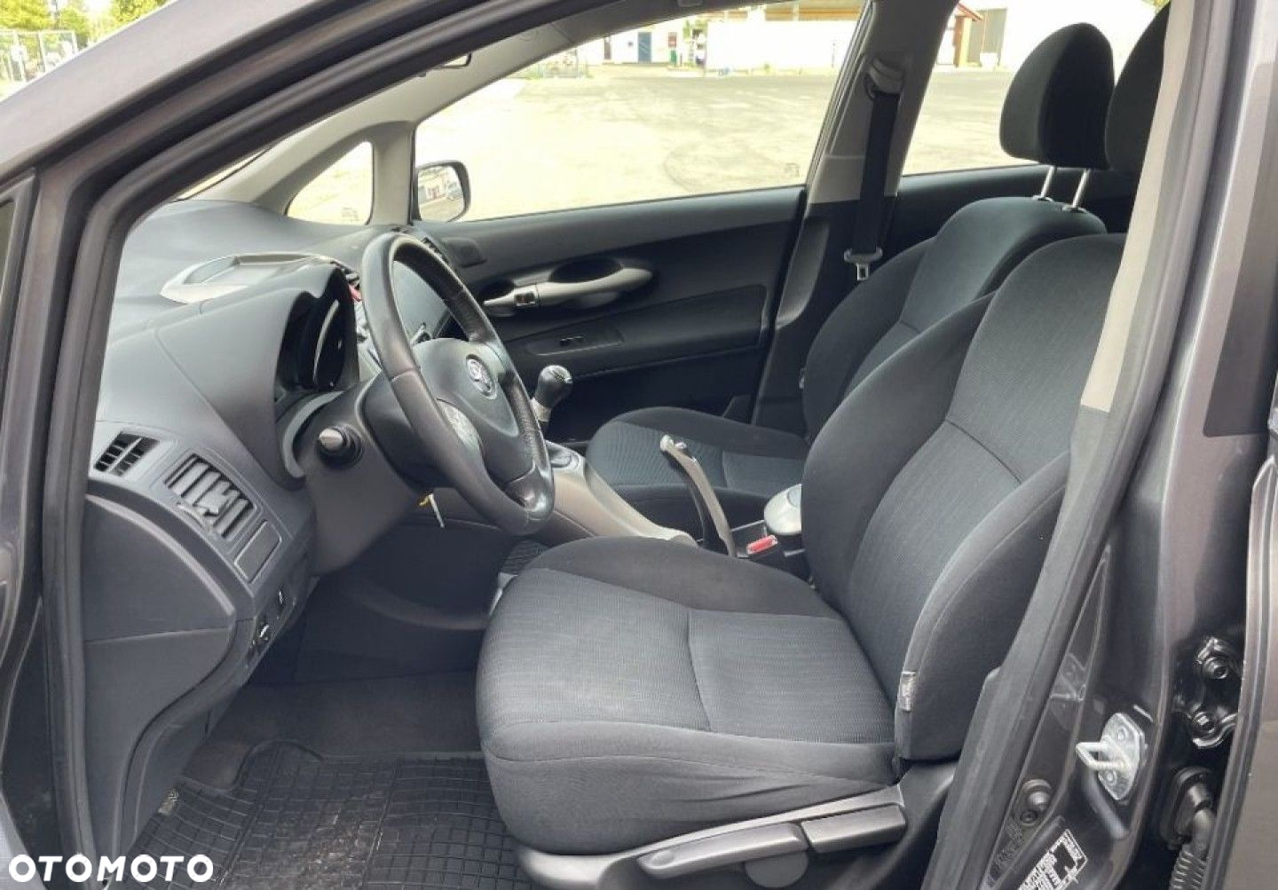 Toyota Auris - 14