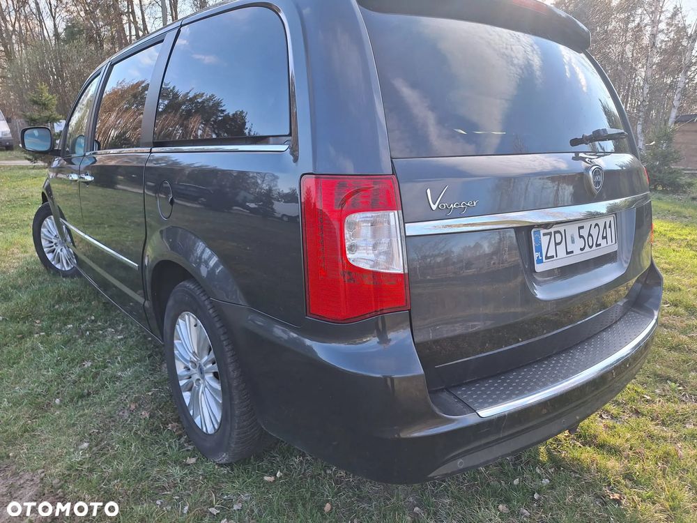 Lancia Voyager 2.8CRD Silver - 10