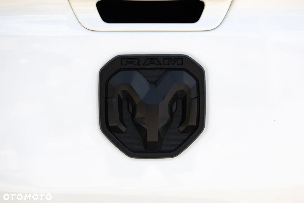 RAM 1500 5.7 Crew Cab Bighorn - 21