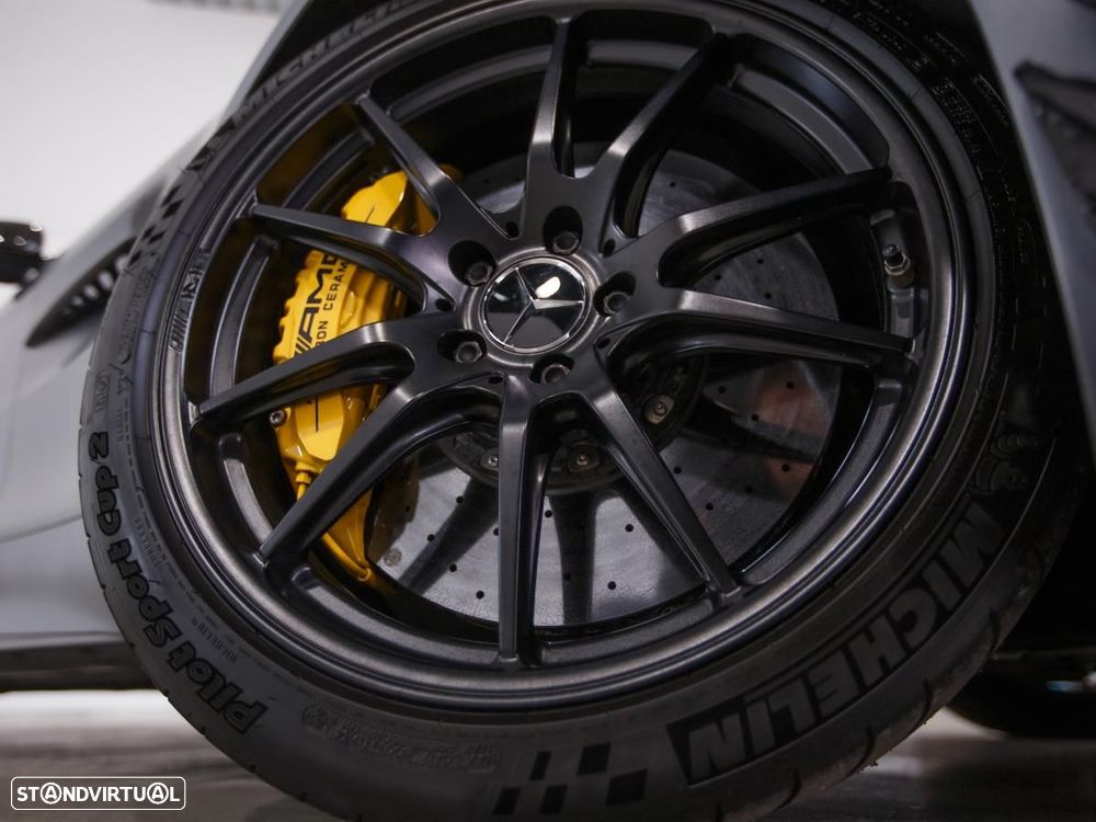Mercedes-Benz AMG GT R - 15
