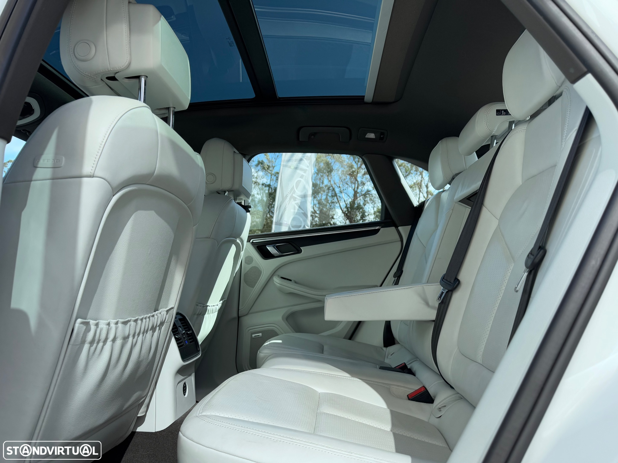 Porsche Macan Standard - 10