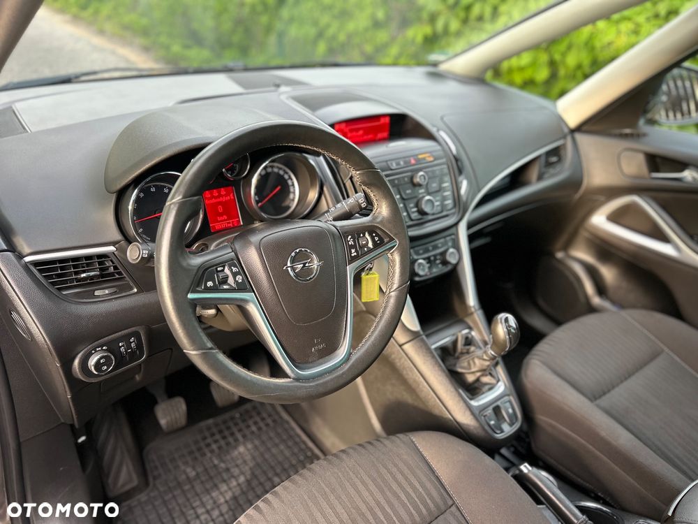 Opel Zafira Tourer 1.4 Turbo Active - 27