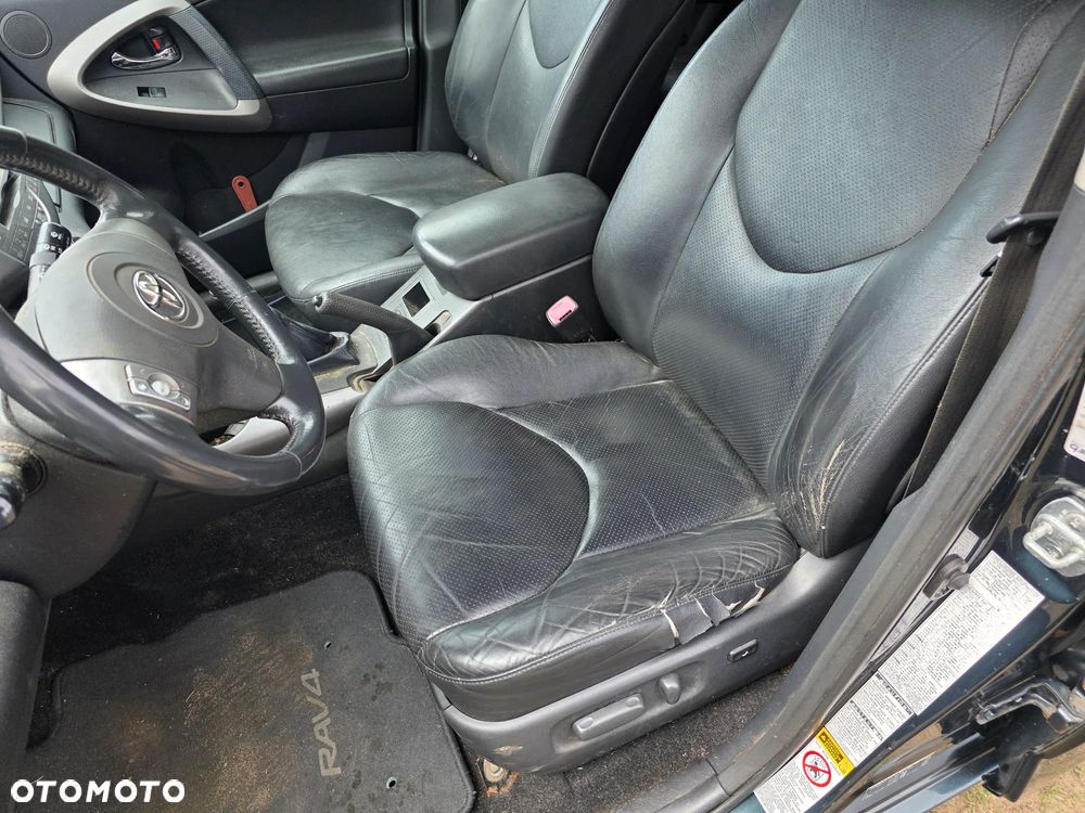 Toyota RAV4 2.2 D-CAT 4x4 Executive - 23