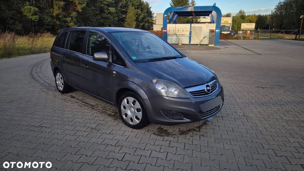 Opel Zafira 2010 photo 3