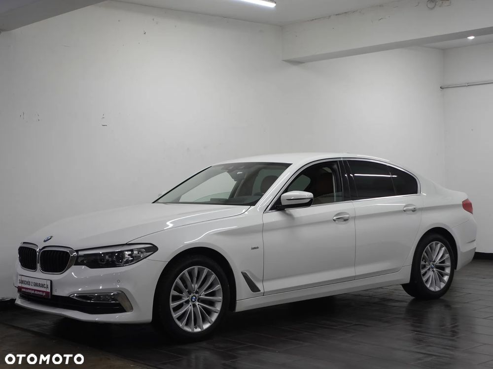 BMW Seria 5 520d xDrive Luxury Line - 3