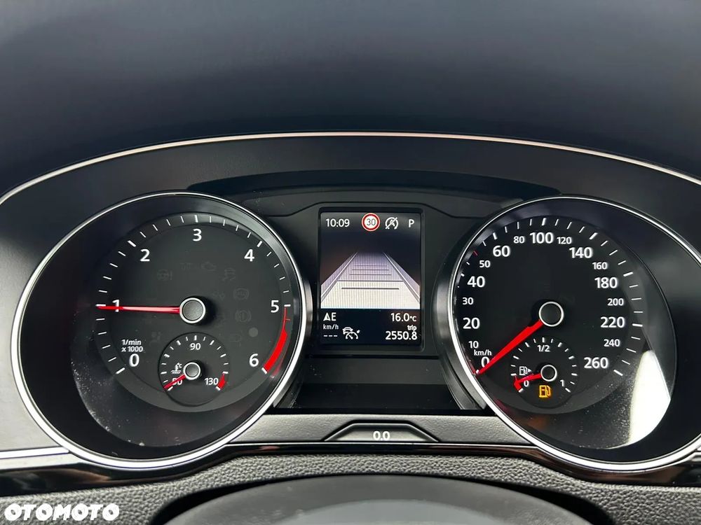 Volkswagen Passat 2.0 TDI EVO Business DSG - 24