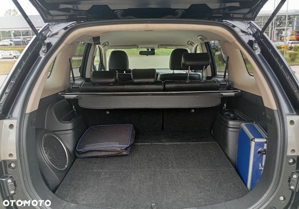 Mitsubishi Outlander - 12