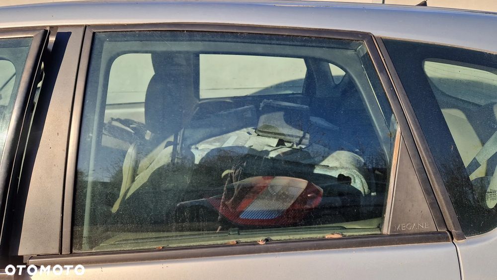 RENAULT SCENIC II SZYBA DRZWI LEWY TYŁ - 1