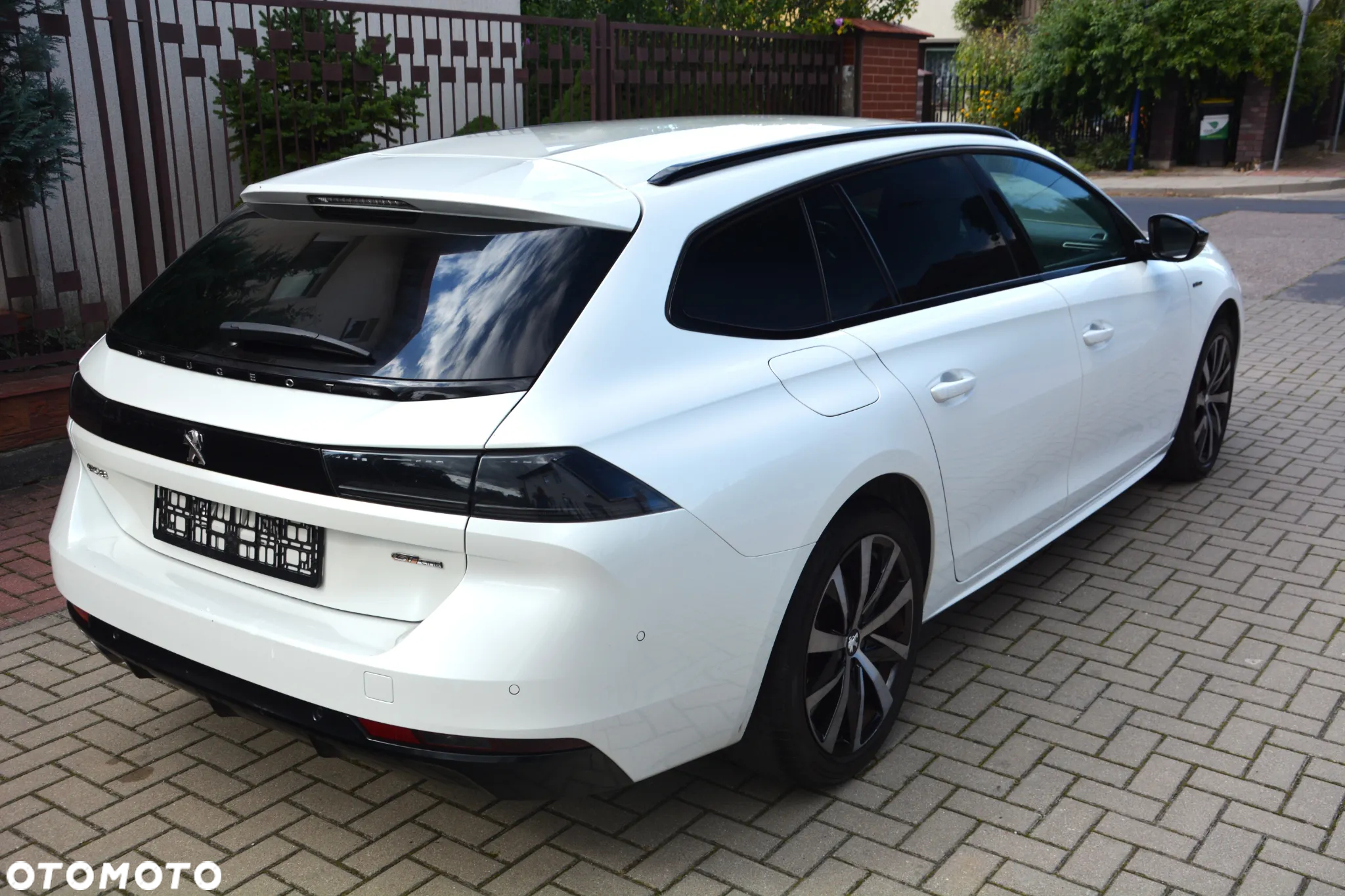 Peugeot 508 SW BlueHDi 180 EAT8 GT - 12