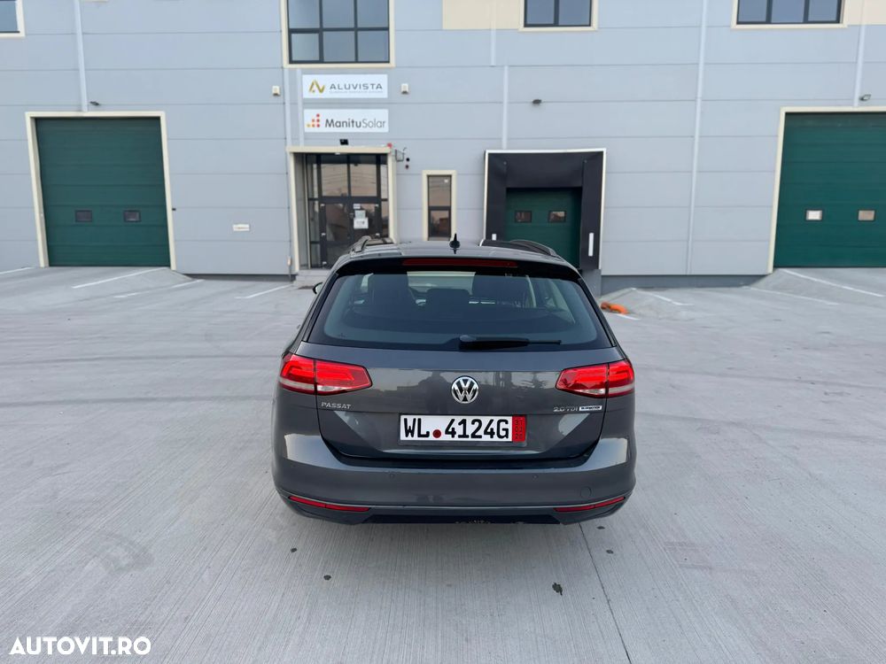 Volkswagen Passat 2.0 TDI (BlueMotion Technology) Comfortline - 4