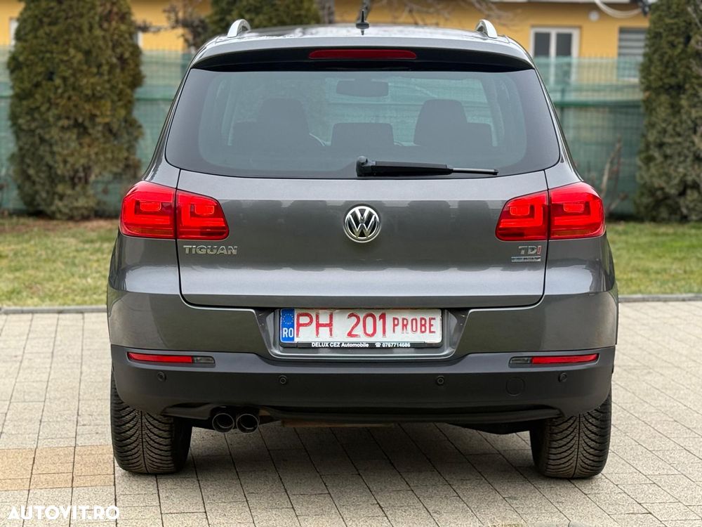 Volkswagen Tiguan 2.0 TDI DPF BlueMotion Technology Exclusive - 17