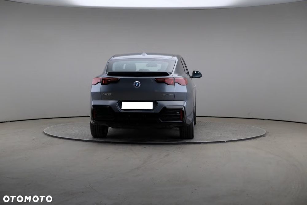 BMW iX2 xDrive30 66.5kWh - 16