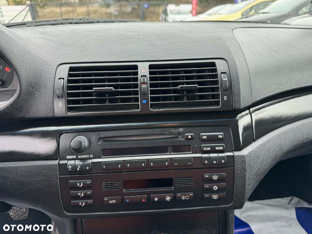 BMW Seria 3 318i - 11